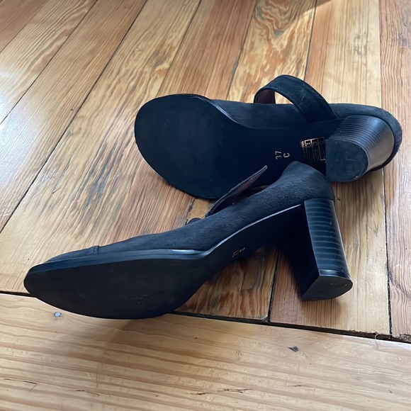 Black suede heels, gently used. - Picture 4 of 4